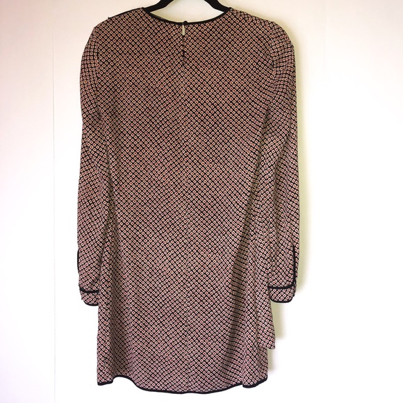 CLASSY DRESS - Picture 3 of 6